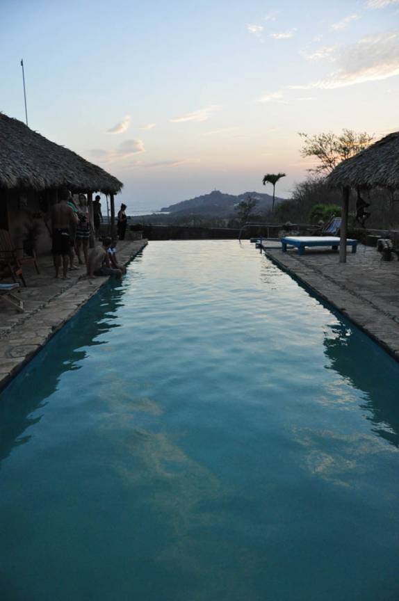 A bela piscina do nosso hotel em San Juan del Sur, na Nicarágua